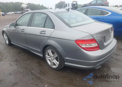 2011 Mercedes-Benz C 300 Luxury 4Matic/Sport 4Matic из США, поврежденный, VIN WDDGF8BB0BR184564